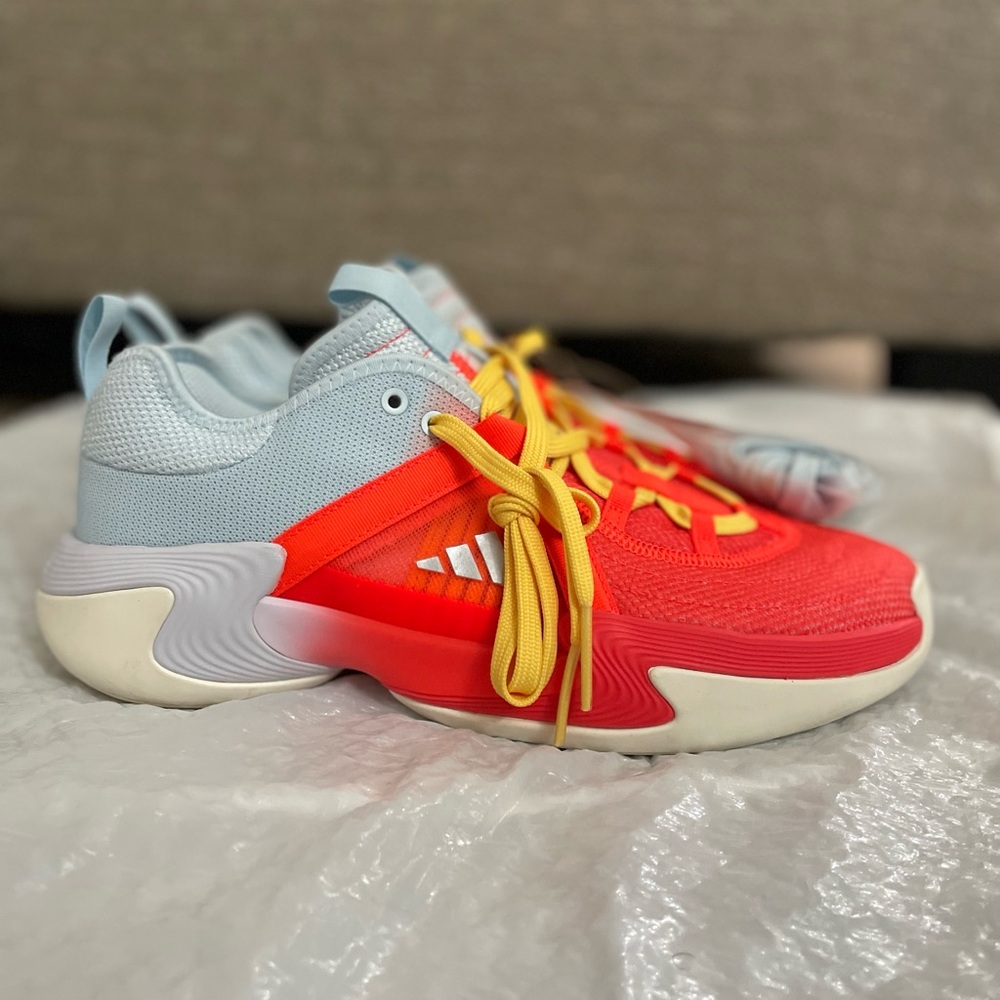 Adidas Sneakers